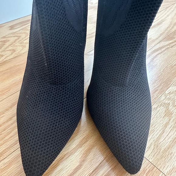 Worn once size 10 Steve Madden sock booties - Picture 2 of 3